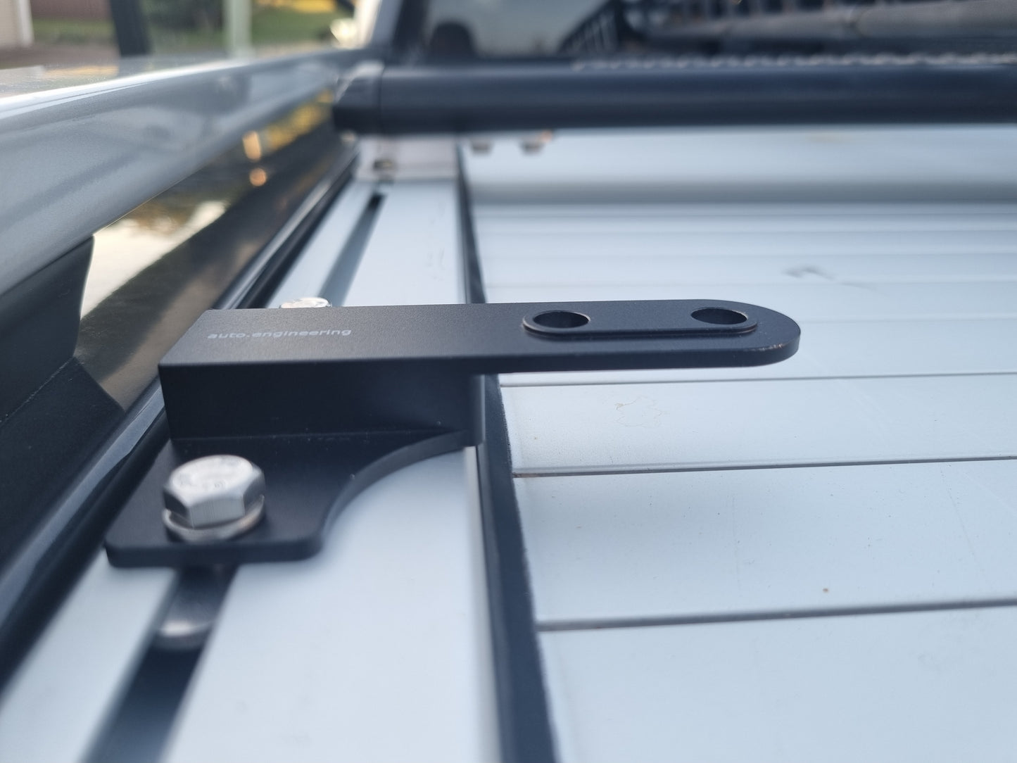 Roof rack brackets - low profile